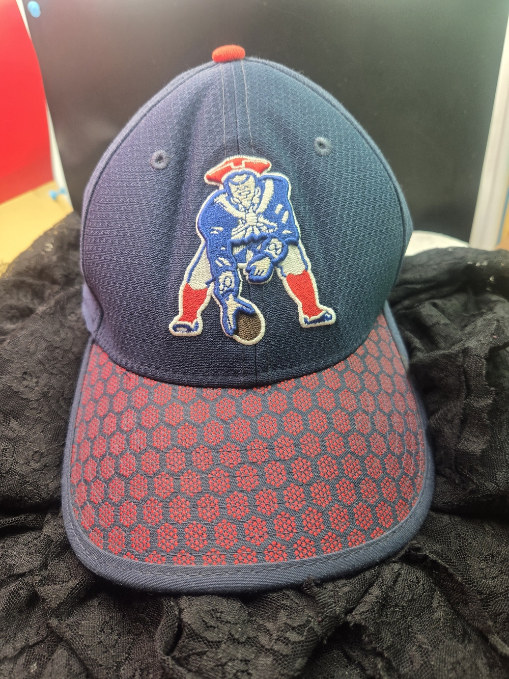 New Era Navy and Red Vintage Football Patriot Logo Cap